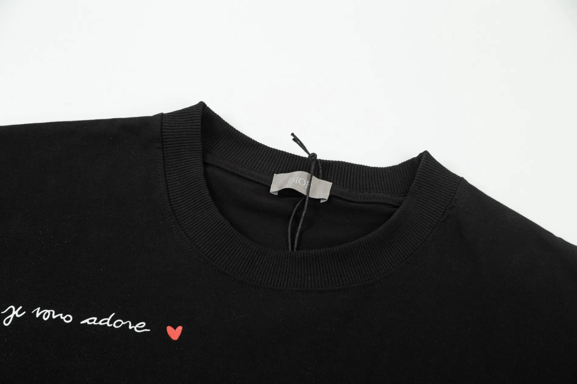 【2026】【DIOR 公式旗艦店】ディオール  Tシャツ ご好評に付き再入荷！