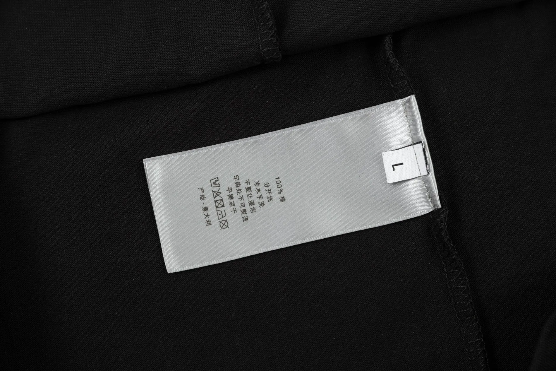 【2026】【DIOR 公式旗艦店】ディオール  Tシャツ ご好評に付き再入荷！