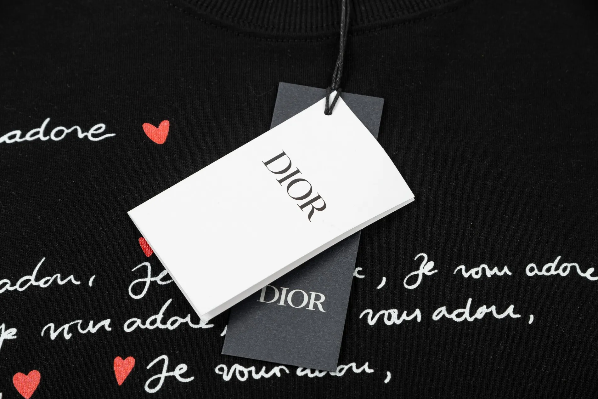 【2026】【DIOR 公式旗艦店】ディオール  Tシャツ ご好評に付き再入荷！