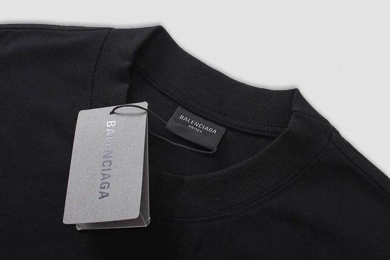 【2026】【BALENCIAGA  公式旗艦店】バレンシアガ  Tシャツ ご好評に付き再入荷 240731