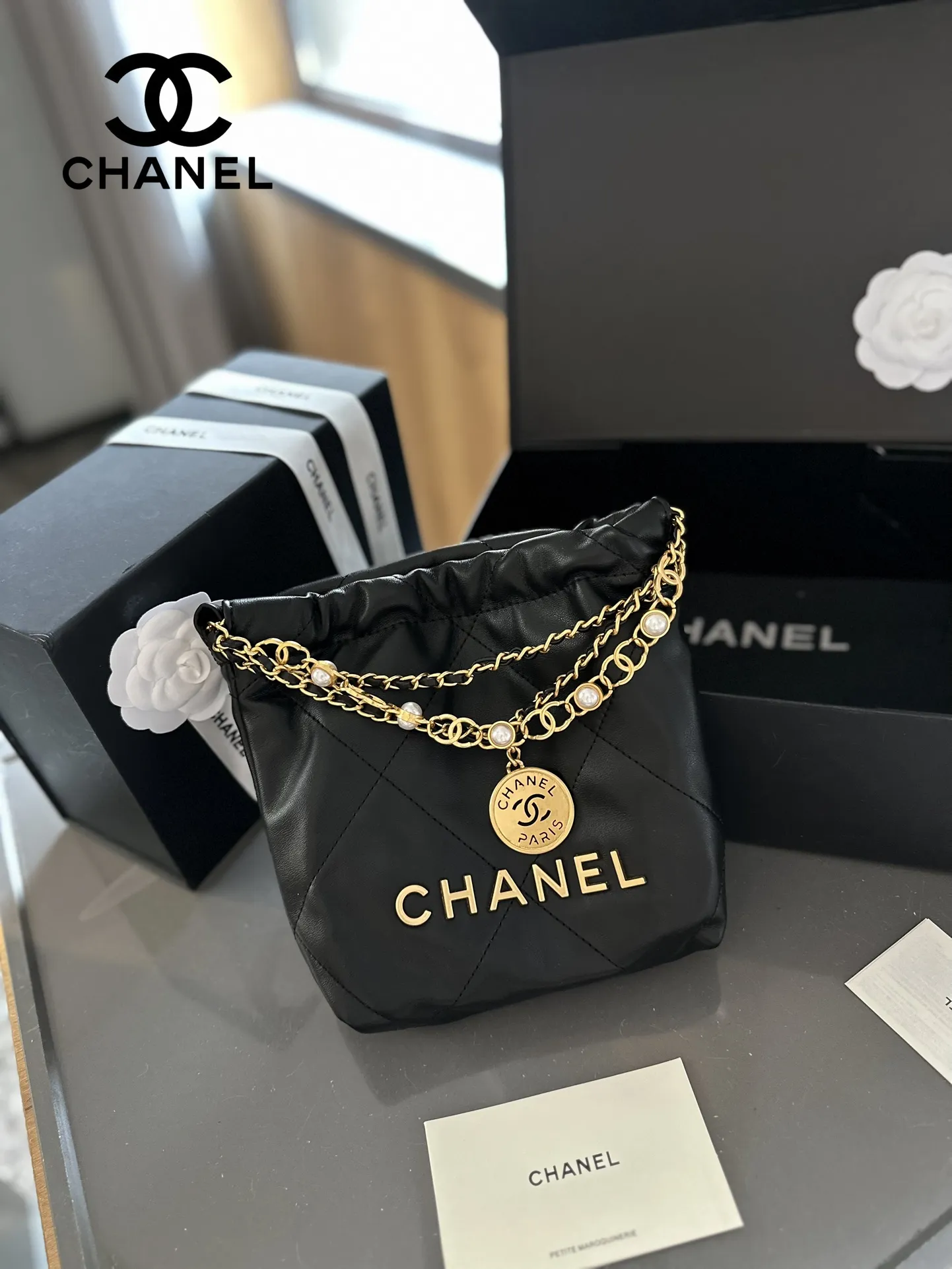 【2026】【CHANEL 公式旗艦店】シャネル 斜めがけバッグ 当日出荷 好評に付き再入荷！20CM  240723