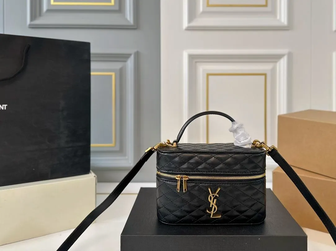 【2026】【YSL SAINT LAURENT 公式旗艦店】サンローラン   斜めがけバッグ 当日出荷 好評に付き再入荷！18*12CM  240722