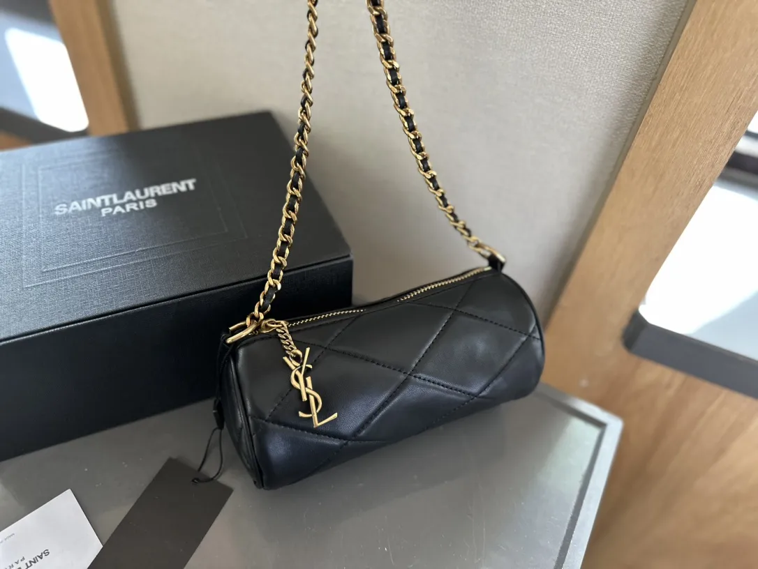 【2026】【YSL SAINT LAURENT 公式旗艦店】サンローラン   斜めがけバッグ 当日出荷 好評に付き再入荷！20*10CM  240722