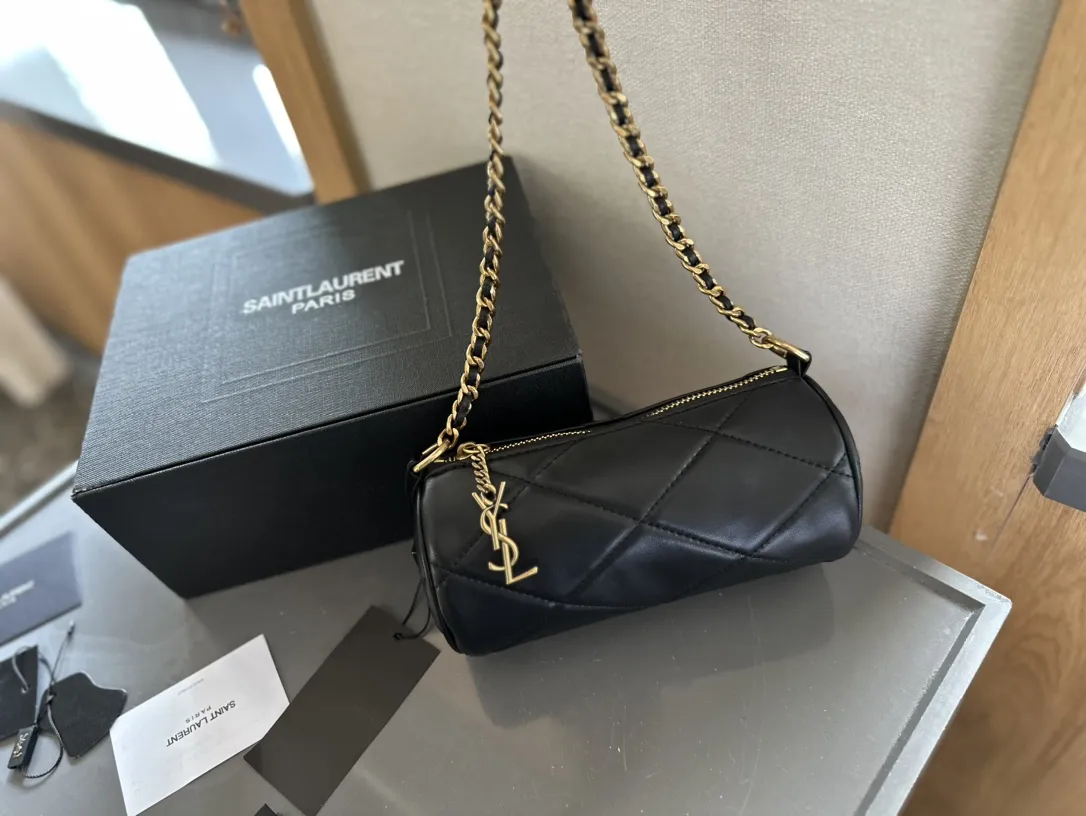 【2026】【YSL SAINT LAURENT 公式旗艦店】サンローラン   斜めがけバッグ 当日出荷 好評に付き再入荷！20*10CM  240722