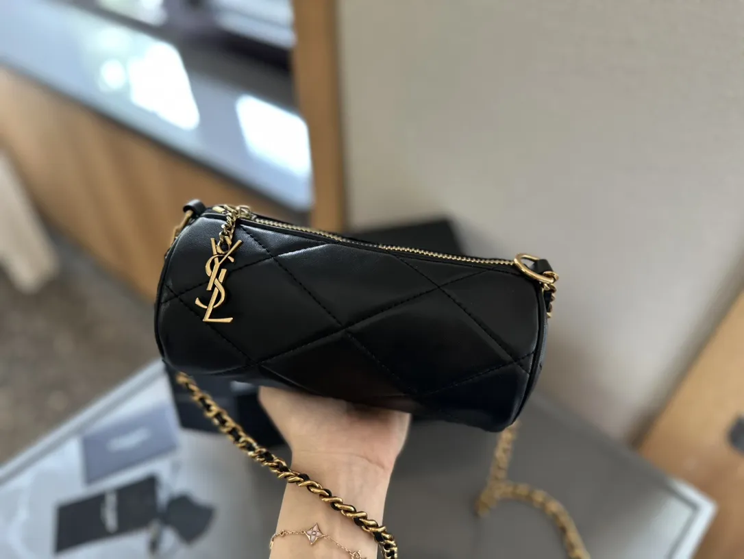 【2026】【YSL SAINT LAURENT 公式旗艦店】サンローラン   斜めがけバッグ 当日出荷 好評に付き再入荷！20*10CM  240722