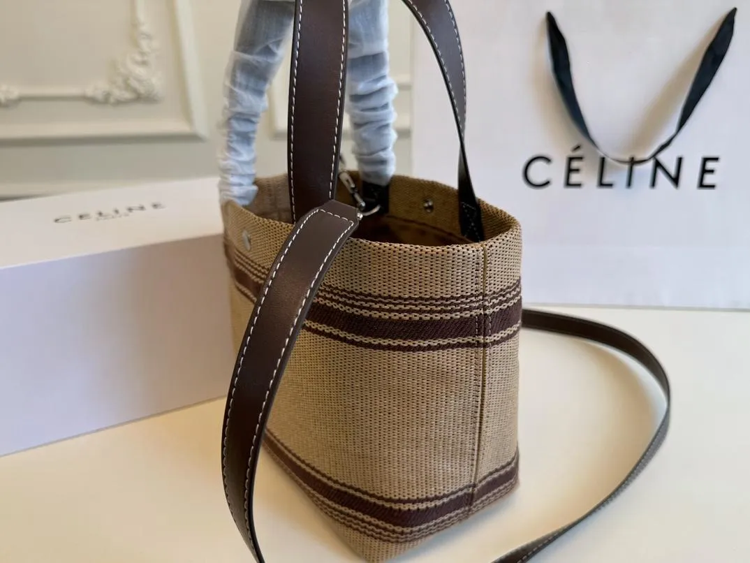 【2026】【CELINE 公式旗艦店】セリーヌ ハンドバッグ 当日出荷 好評に付き再入荷！20*17CM  1240723