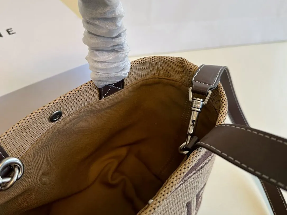 【2026】【CELINE 公式旗艦店】セリーヌ ハンドバッグ 当日出荷 好評に付き再入荷！20*17CM  1240723