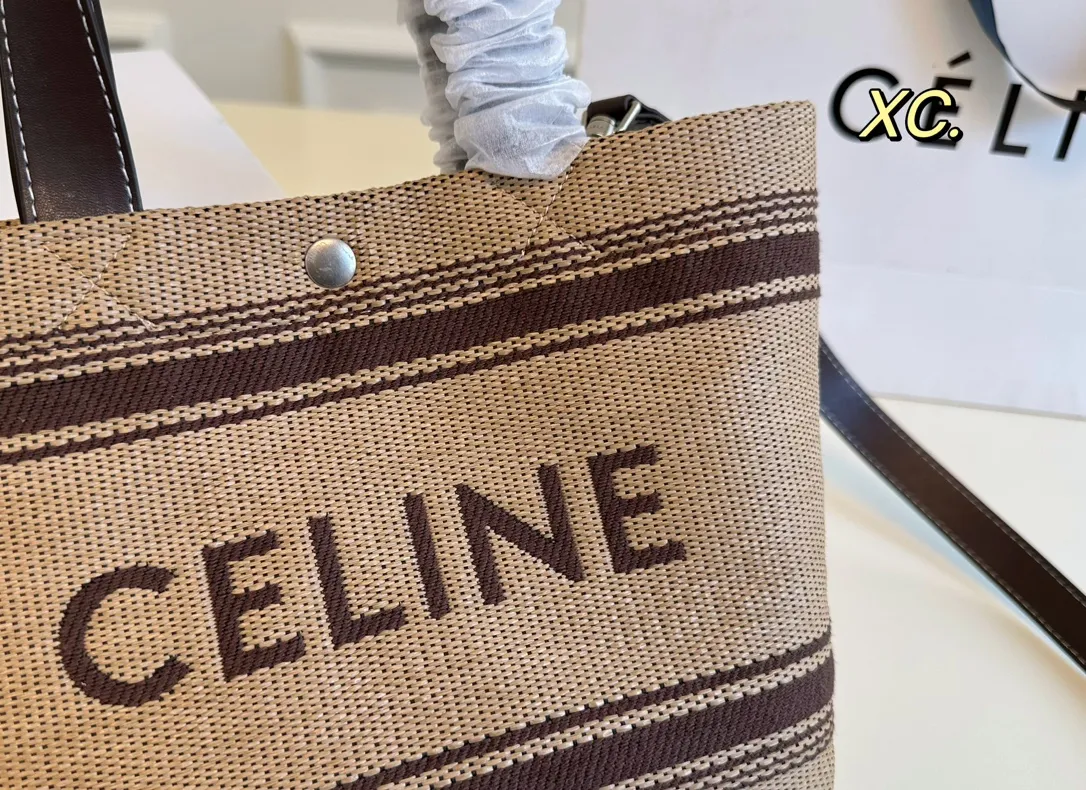 【2026】【CELINE 公式旗艦店】セリーヌ ハンドバッグ 当日出荷 好評に付き再入荷！20*17CM  1240723