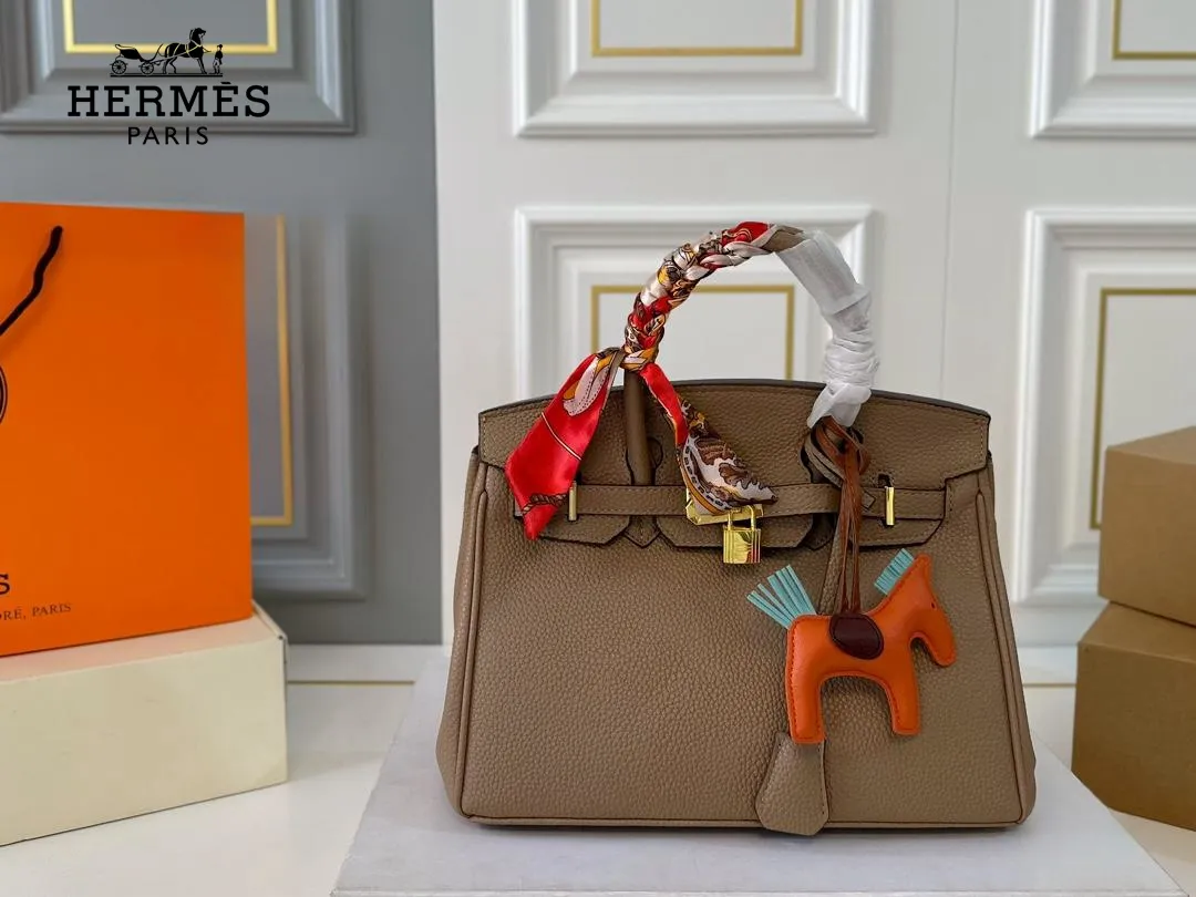 【2026】【Hermès 公式旗艦店】エルメス ハンドバッグ 当日出荷 好評に付き再入荷！31*24CM  240724