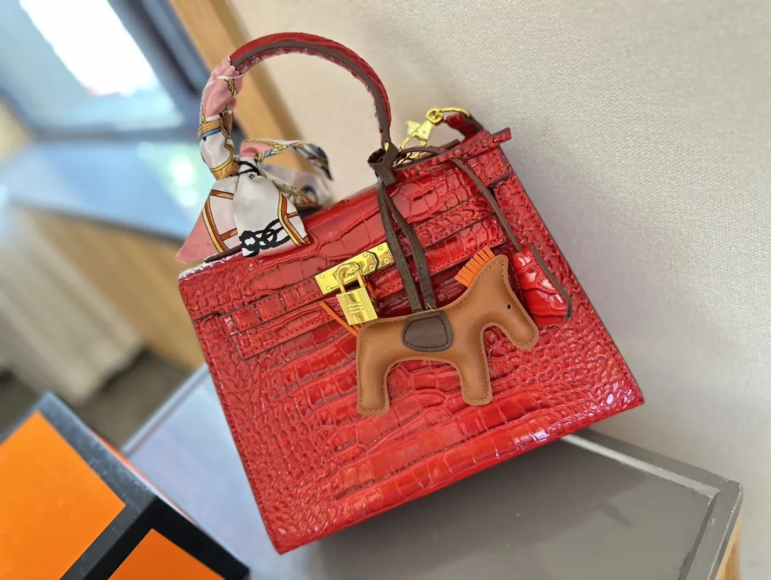 【2026】【Hermès 公式旗艦店】エルメス 斜めがけバッグ 当日出荷 好評に付き再入荷！25CM  240724