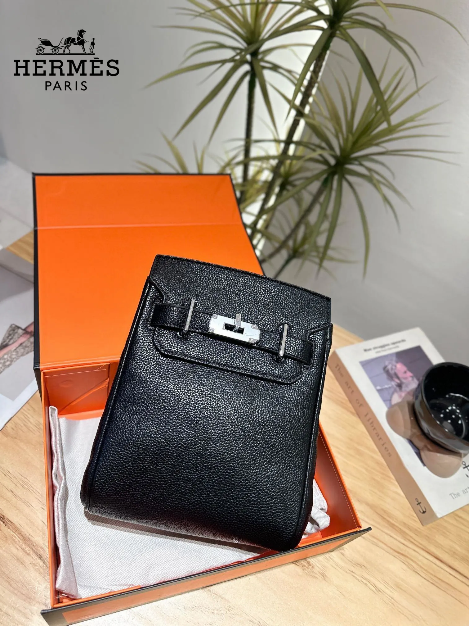 【2026】【Hermès 公式旗艦店】エルメス 胸ポケット 当日出荷 好評に付き再入荷！20*24CM  240724