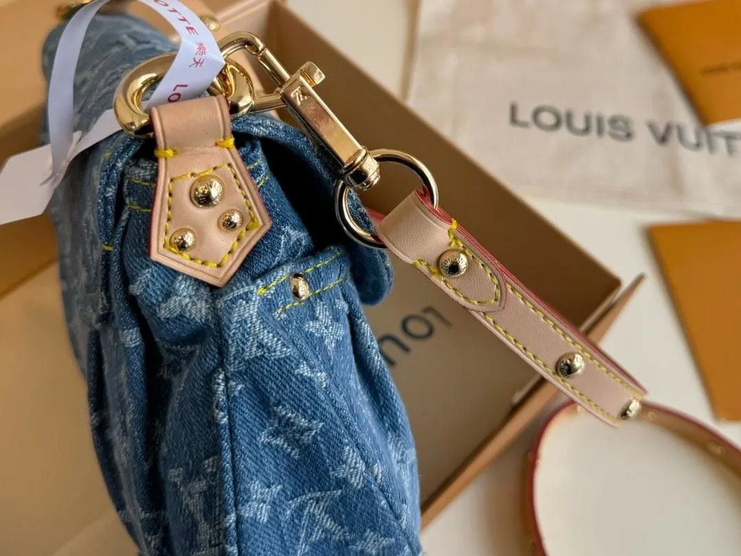 【2026】【LOUIS VUITTON 公式旗艦店】ルイヴィトン  斜めがけバッグ 当日出荷 好評に付き再入荷！24*18CM  1240722