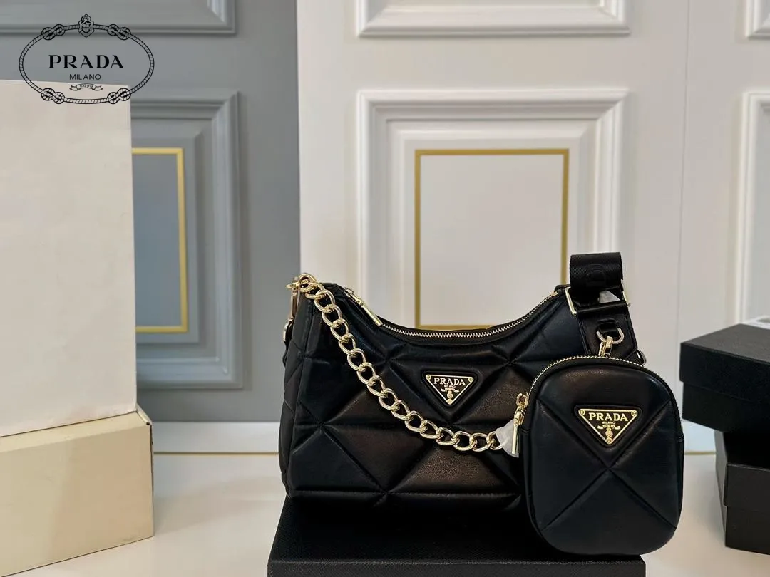 【2026】【PRADA  公式 旗艦店】プラダ  斜めがけバッグ 当日出荷 好評に付き再入荷！26*13CM 240719