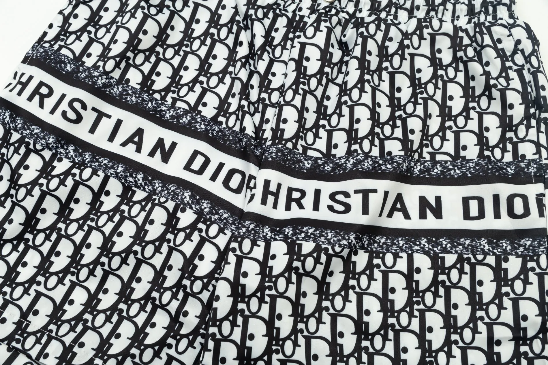 【2026】【DIOR  公式旗艦店】ディオール  ショートパンツ  ご好評に付き再入荷 240718