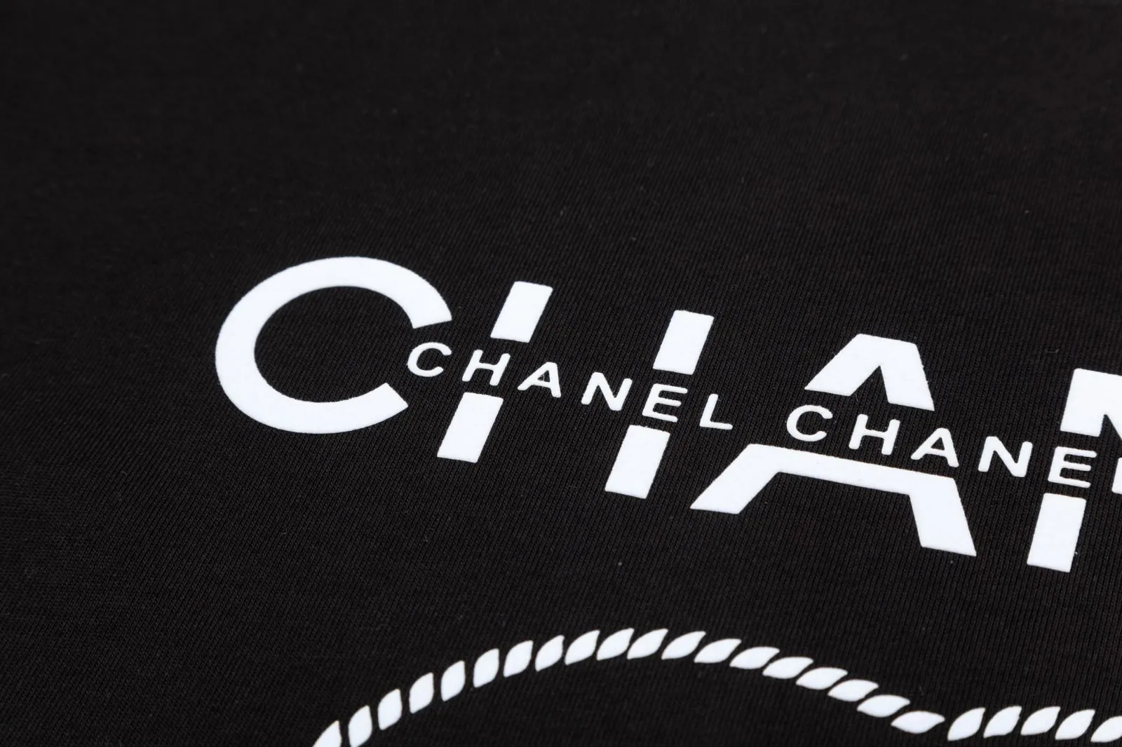 【2026】【CHANEL 公式旗艦店】シャネル  Tシャツ ご好評に付き再入荷 240719