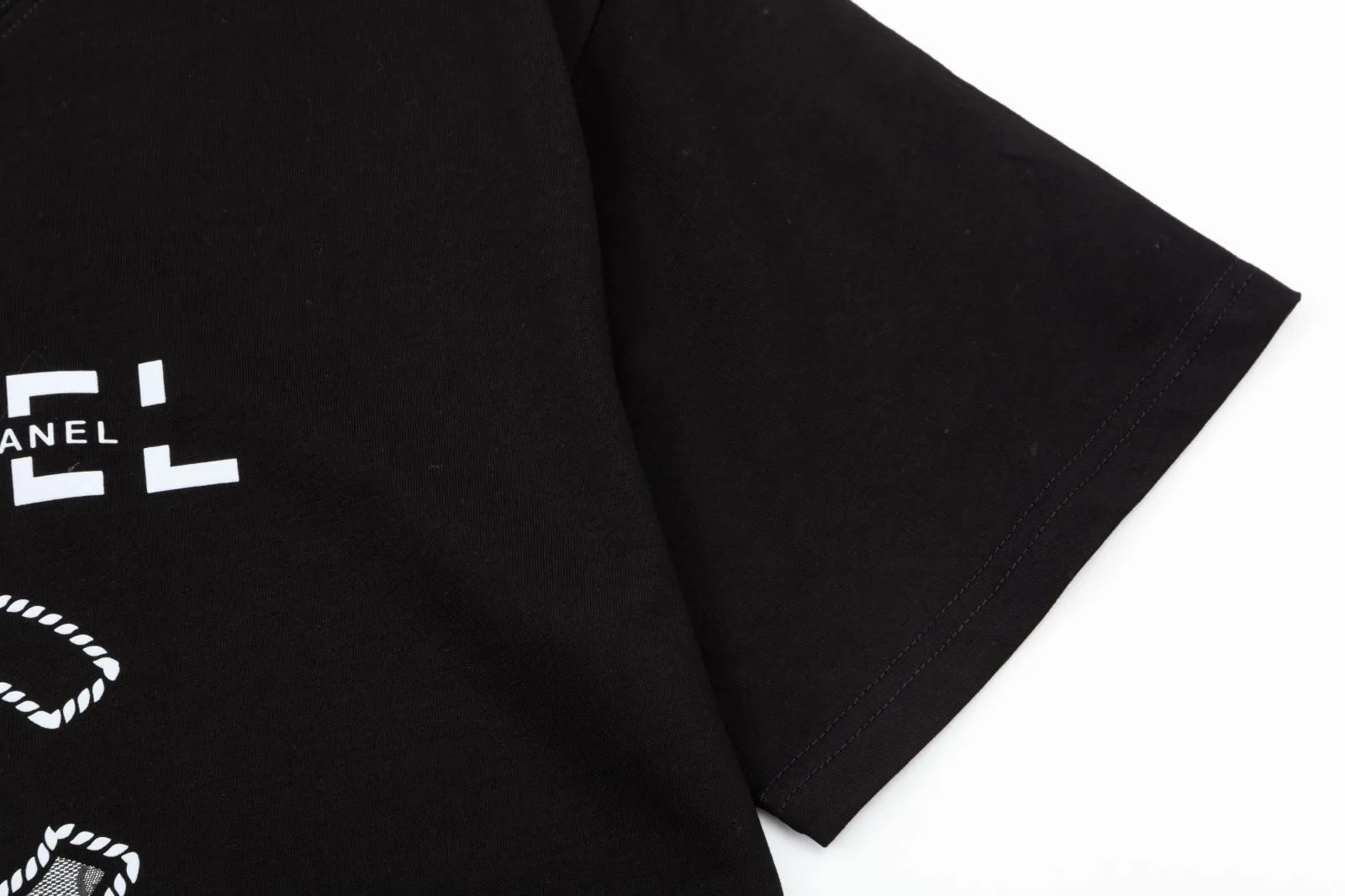 【2026】【CHANEL 公式旗艦店】シャネル  Tシャツ ご好評に付き再入荷 240719