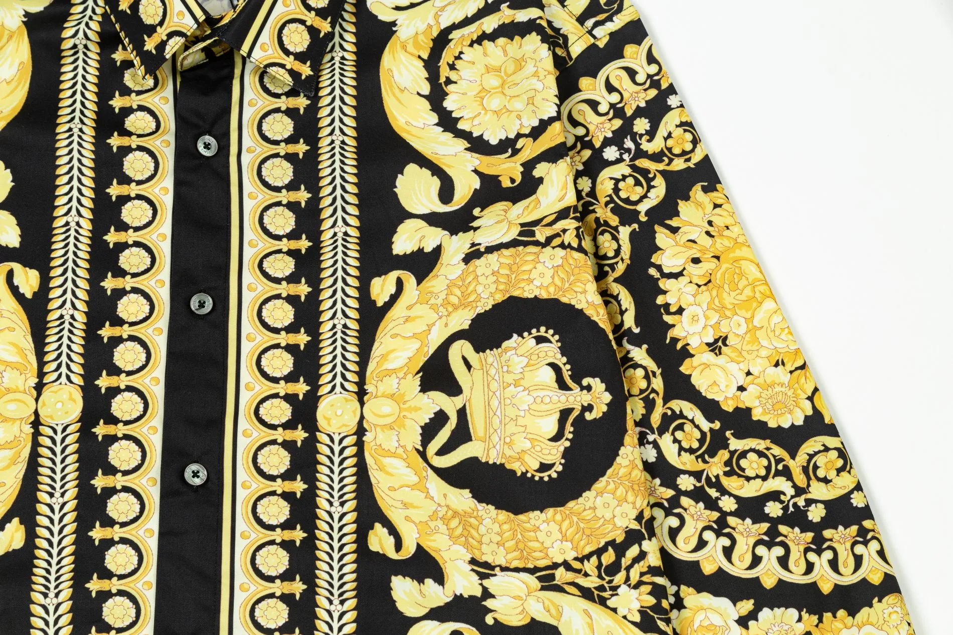 【2026】【VERSACE 公式旗艦店】ヴェルサーチ   シャツ  ご好評に付き再入荷 240716