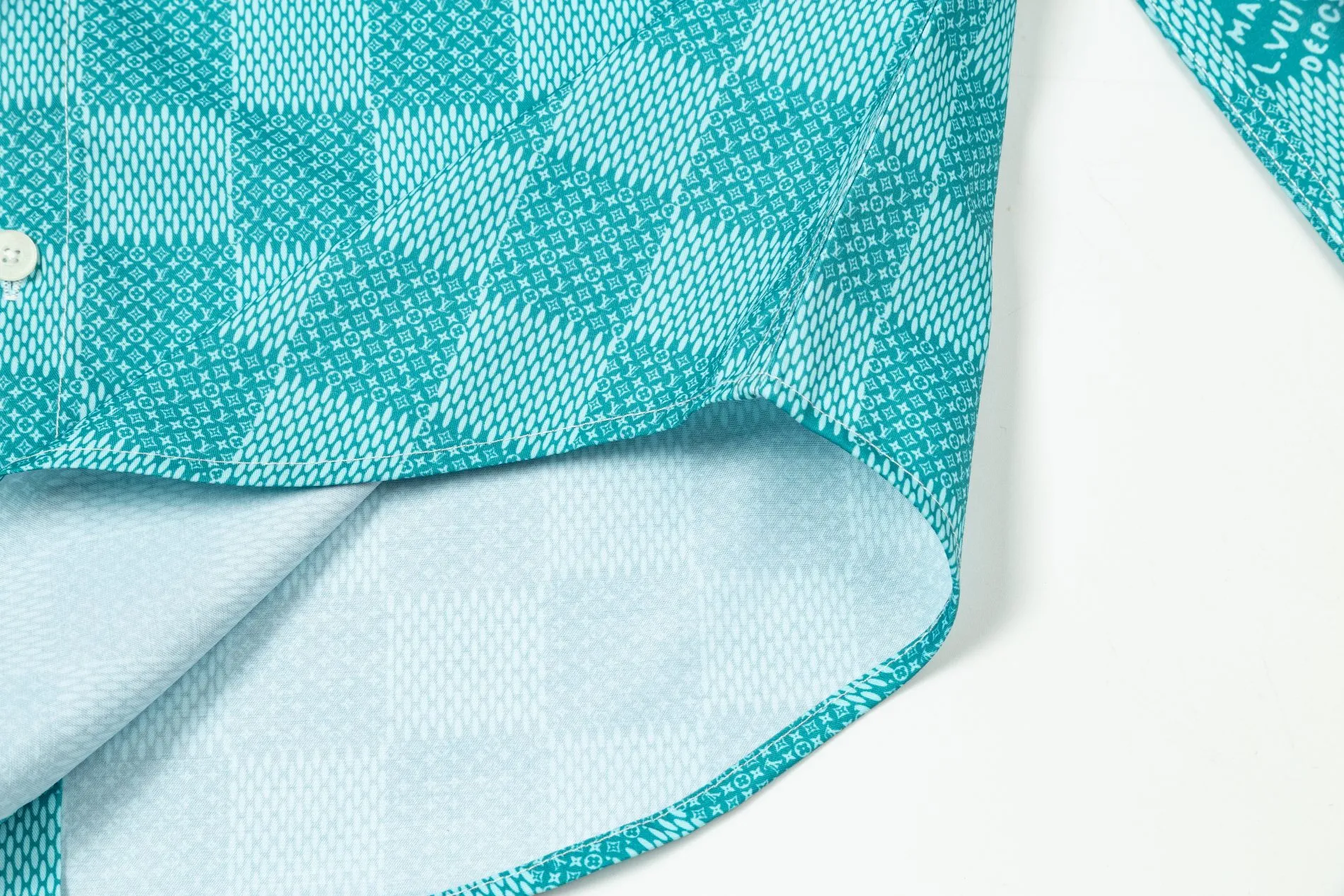 【2026】【LOUIS VUITTON 公式旗艦店】ルイヴィトン  シャツ  ご好評に付き再入荷 240715