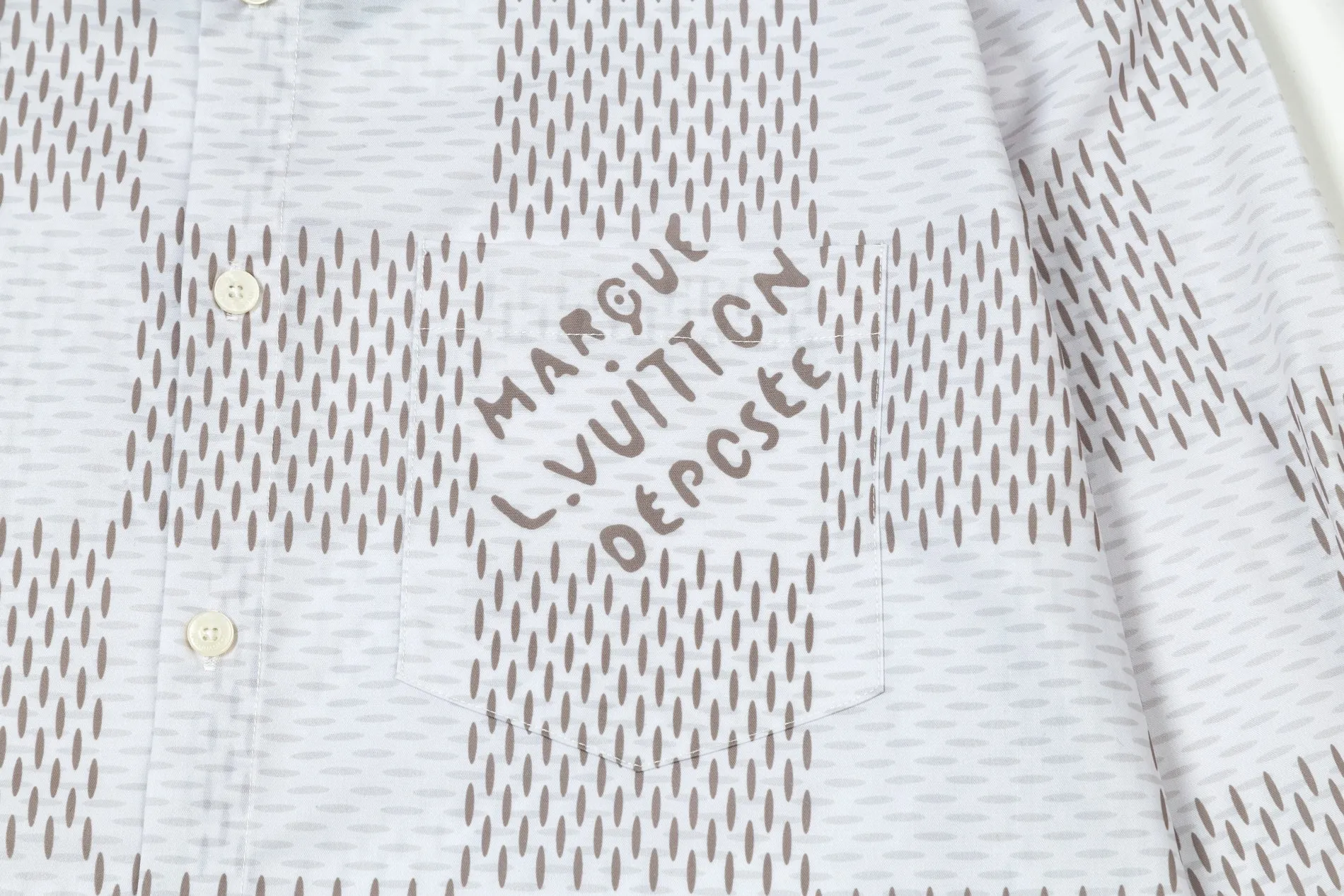 【2026】【LOUIS VUITTON 公式旗艦店】ルイヴィトン  シャツ  ご好評に付き再入荷 240715