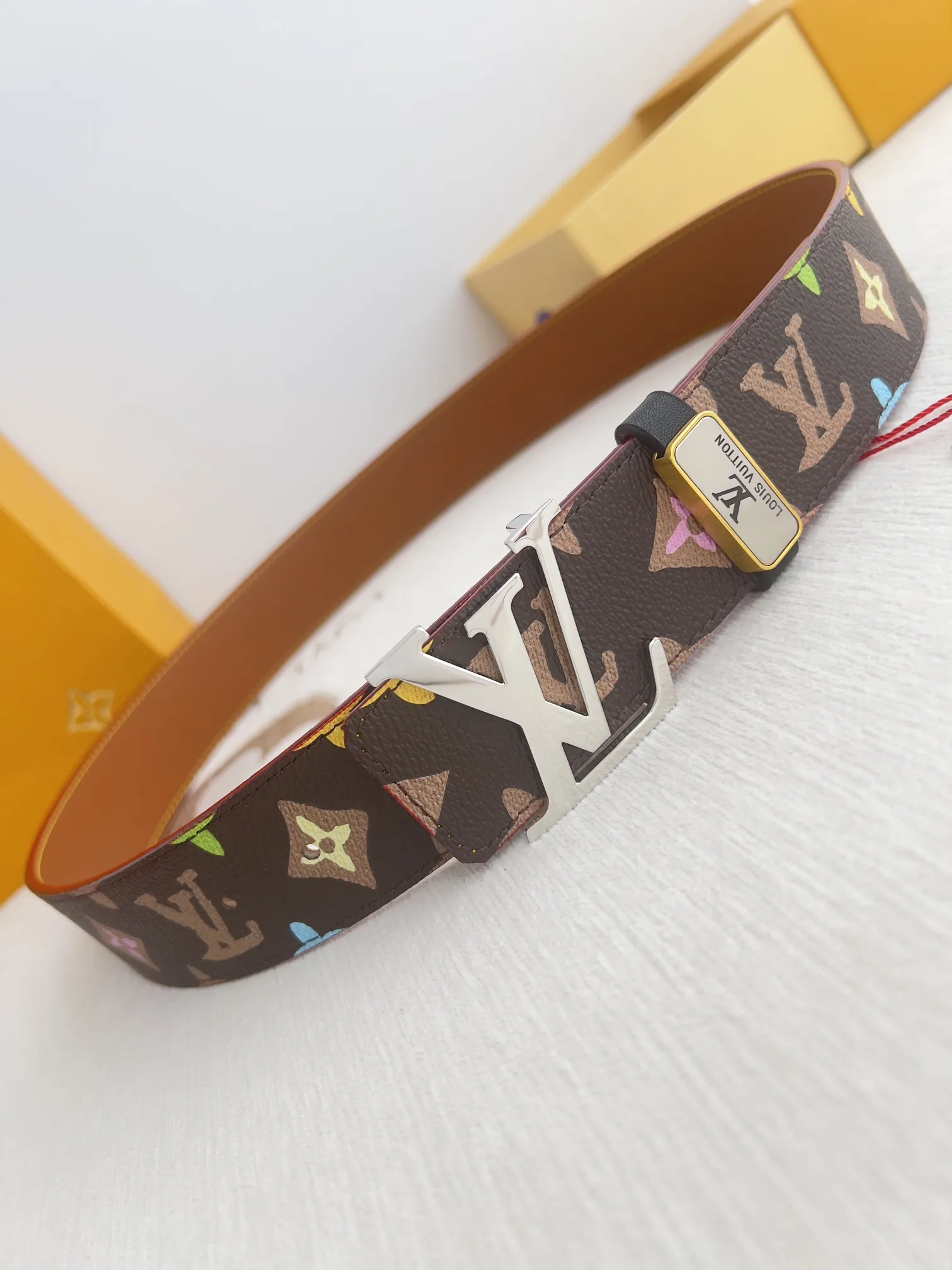 【2026】LV【LOUIS VUITTON】(ルイヴィトン) 3.8cmベルト メンズ  24706