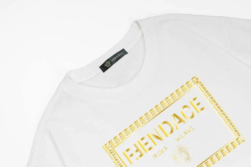 【2026】【VERSACE  公式旗艦店】ヴェルサーチ Tシャツご好評に付き再入荷 24628