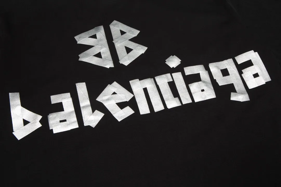 【2026】【BALENCIAGA   公式旗艦店】バレンシアガ  Tシャツ ご好評に付き再入荷！24612
