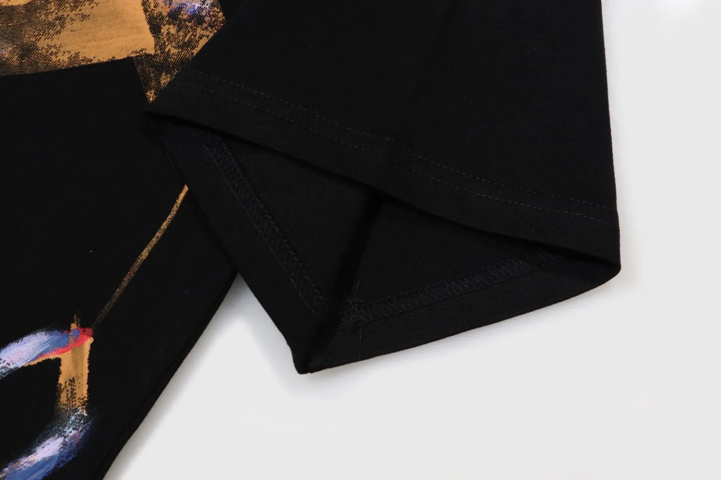 【2026】【LOUIS VUITTON  公式旗艦店】ルイヴィトン  Tシャツ ご好評に付き再入荷 240613
