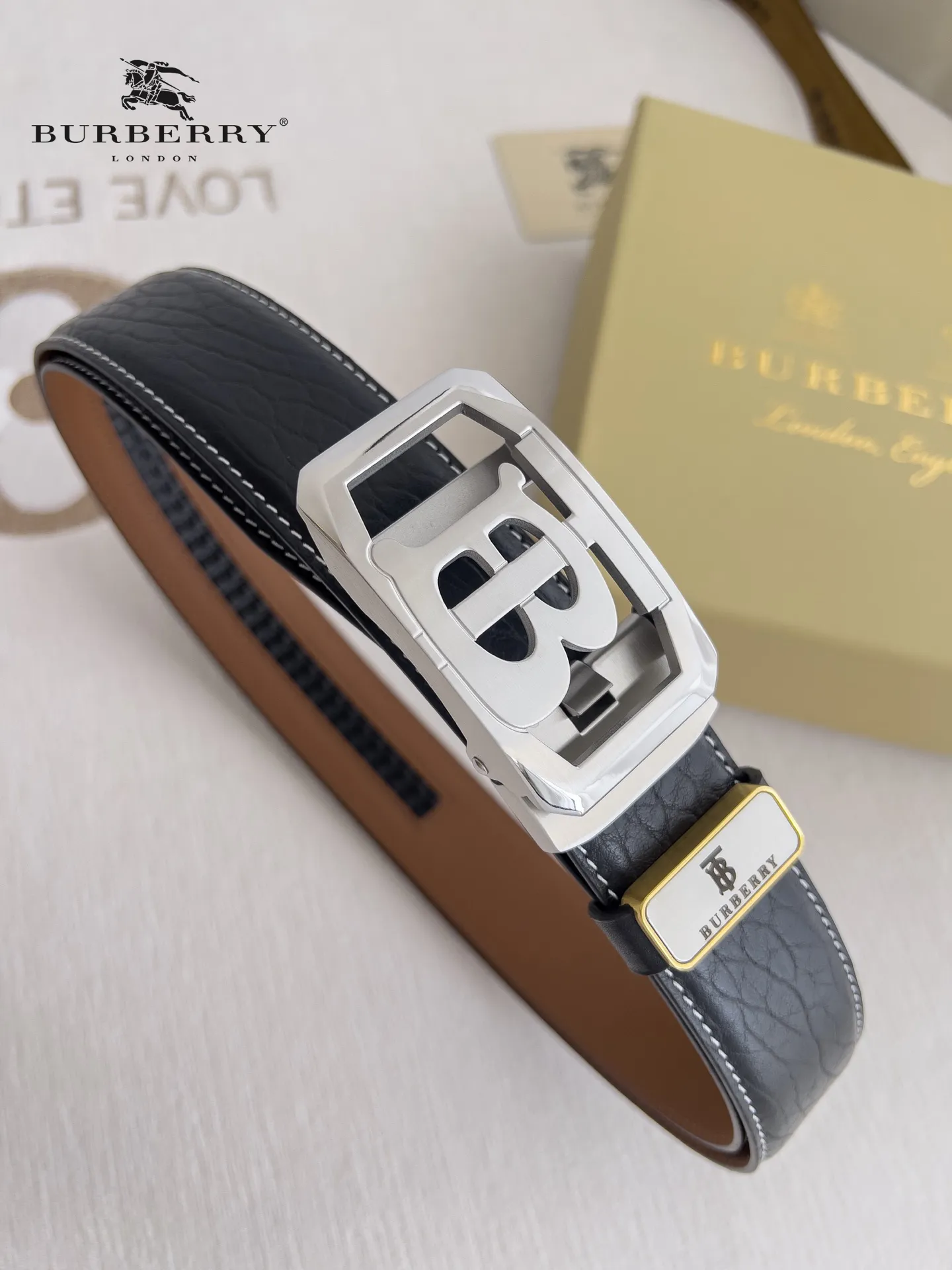 【2026】【BURBERRY】(バーバリー) 3.5cmベルト メンズ