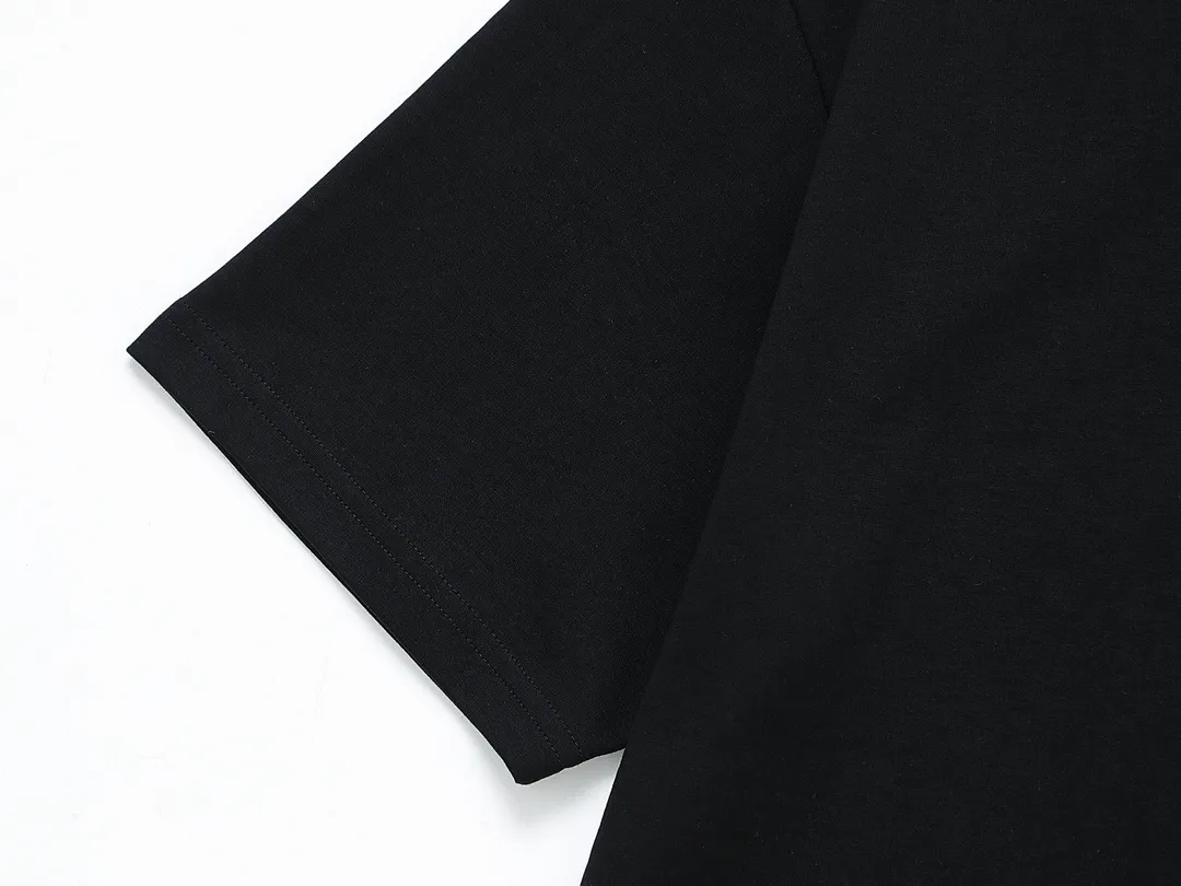 【2026】【DIOR 公式旗艦店】ディオール    Tシャツ ご好評に付き再入荷！
