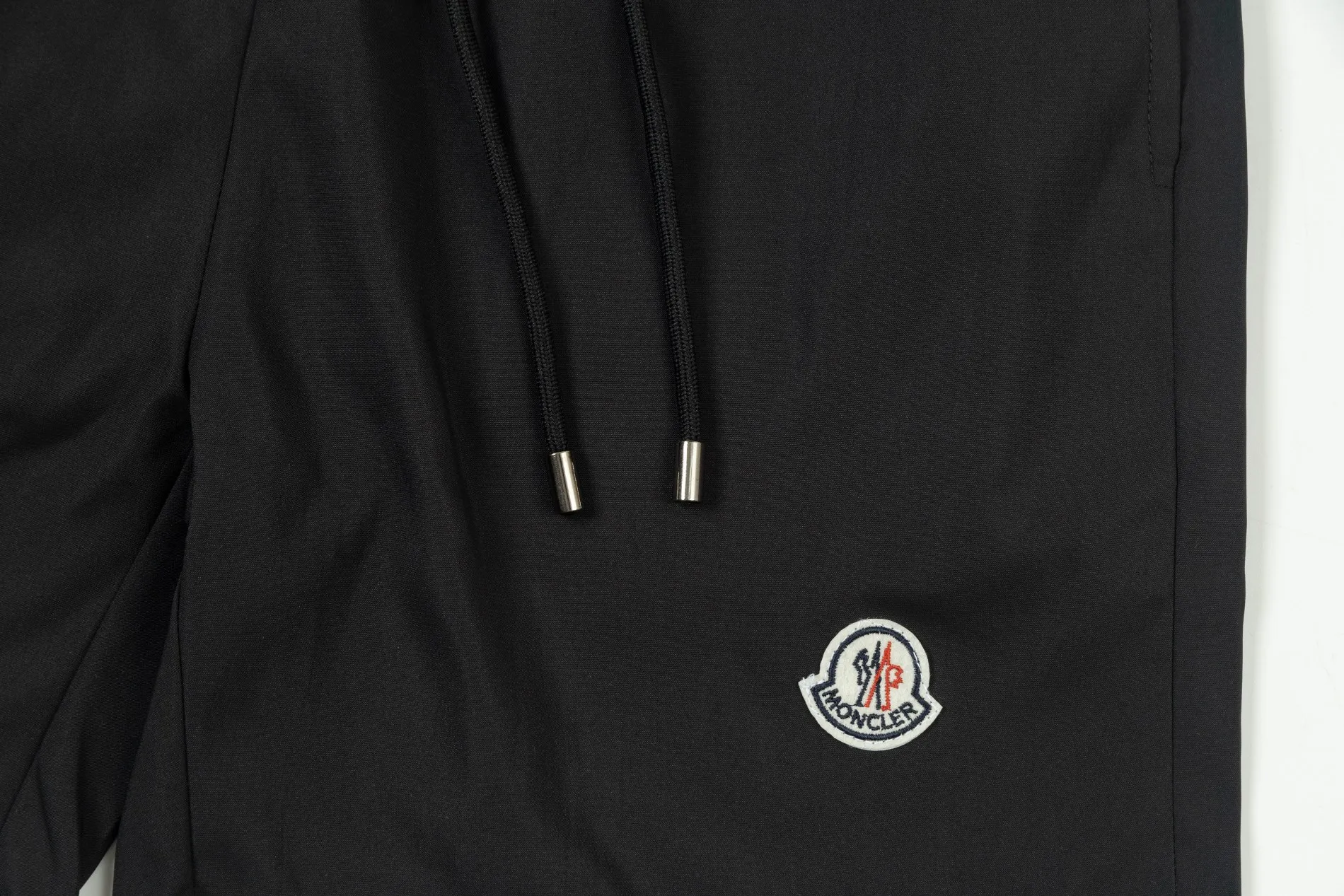 【2026】【MONCLER 公式旗艦店】モンクレール ショートパンツ  ご好評に付き再入荷！