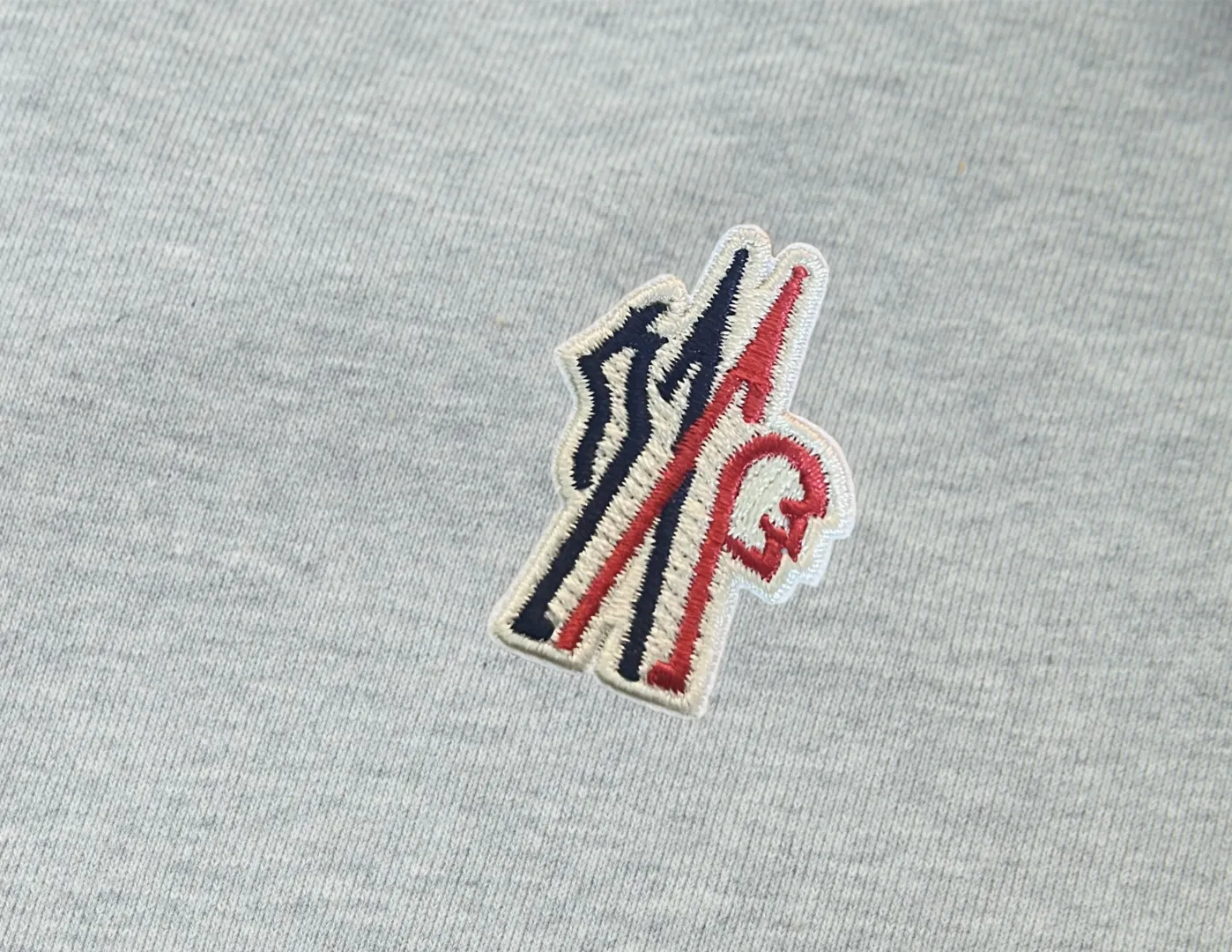 【2026】【MONCLER 公式旗艦店】モンクレール ショートパンツ  ご好評に付き再入荷！