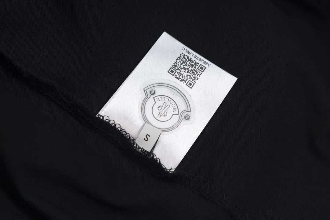 【2026】【MONCLER  公式旗艦店】モンクレール   Tシャツご好評に付き再入荷！