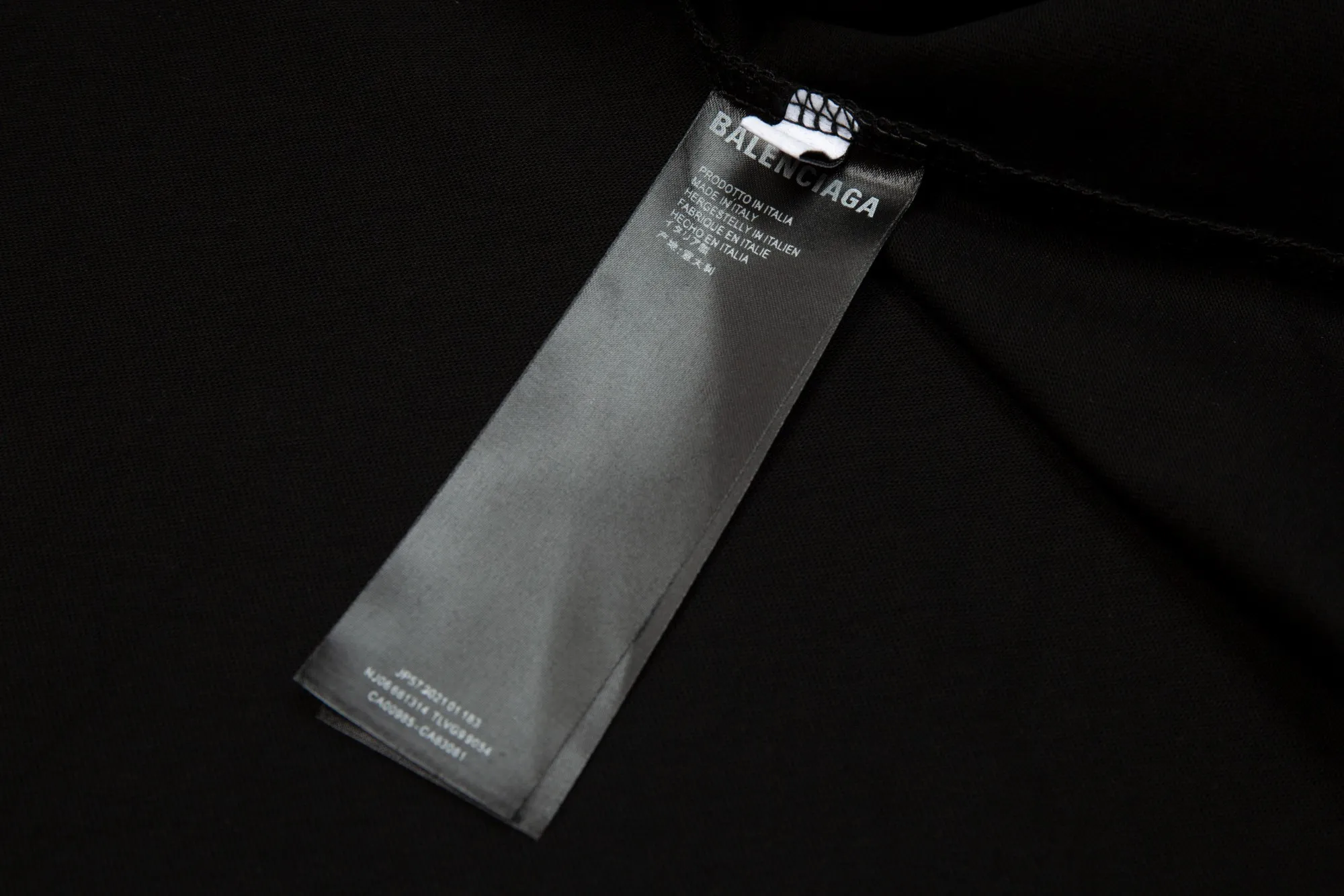 【2026】【BALENCIAGA   公式旗艦店】バレンシアガ  Tシャツ ご好評に付き再入荷！
