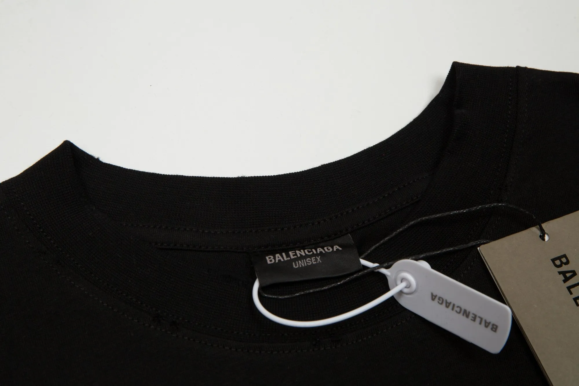 【2026】【BALENCIAGA   公式旗艦店】バレンシアガ  Tシャツ ご好評に付き再入荷！
