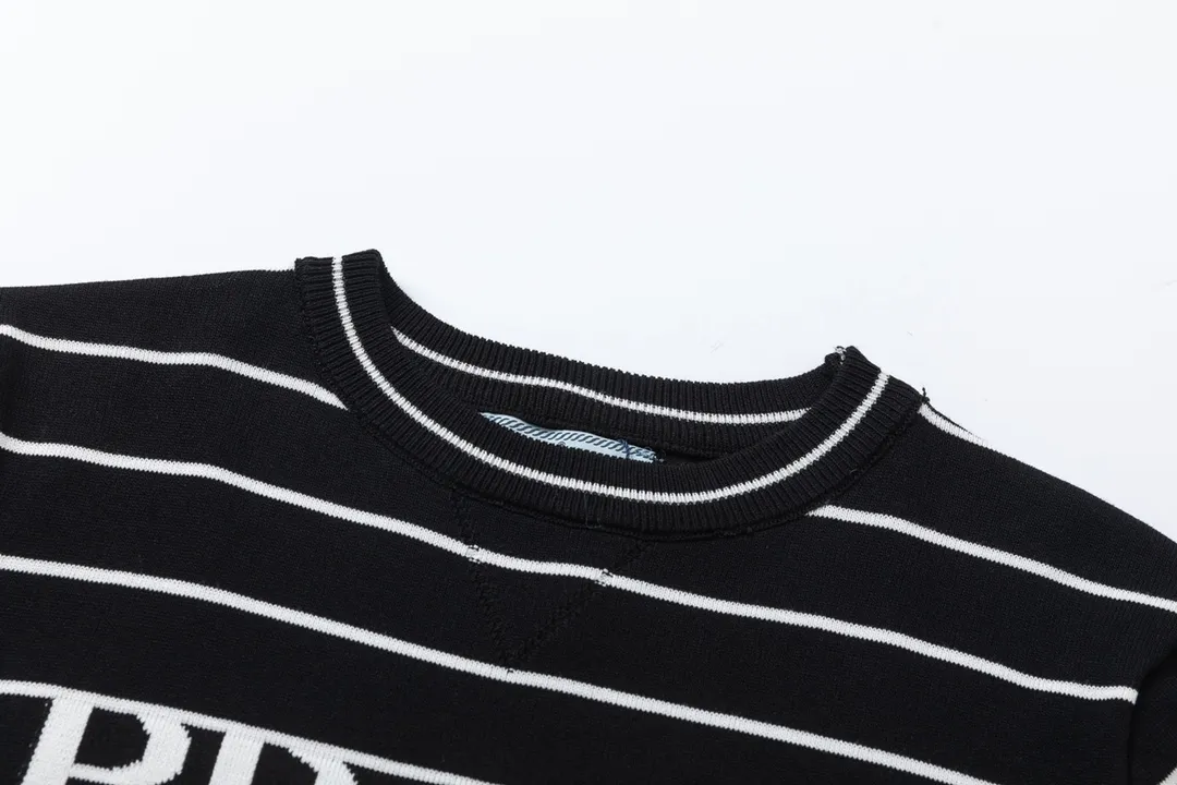 【2026】【PRADA  公式旗艦店】プラダ  Tシャツ ご好評に付き再入荷！