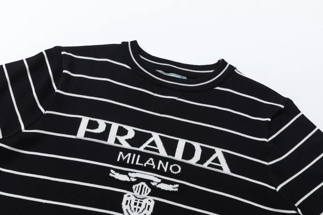 【2026】【PRADA  公式旗艦店】プラダ  Tシャツ ご好評に付き再入荷！