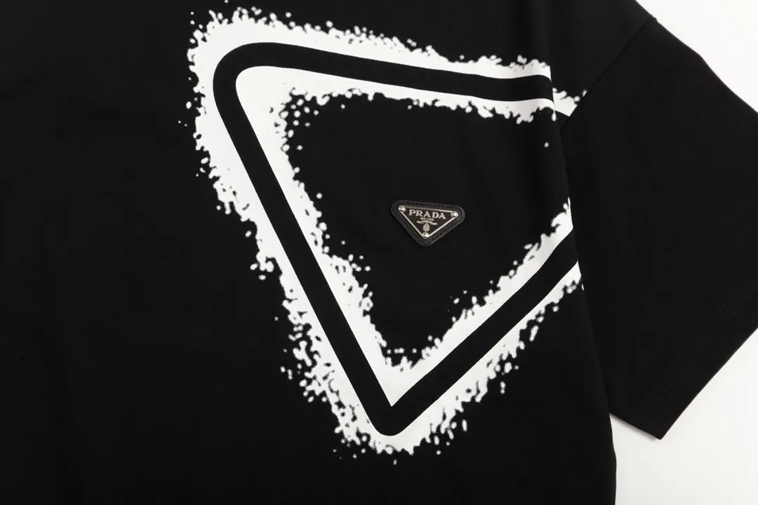 【2026】【PRADA  公式旗艦店】プラダ  Tシャツ ご好評に付き再入荷！
