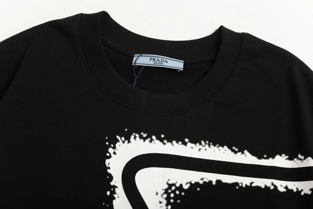 【2026】【PRADA  公式旗艦店】プラダ  Tシャツ ご好評に付き再入荷！