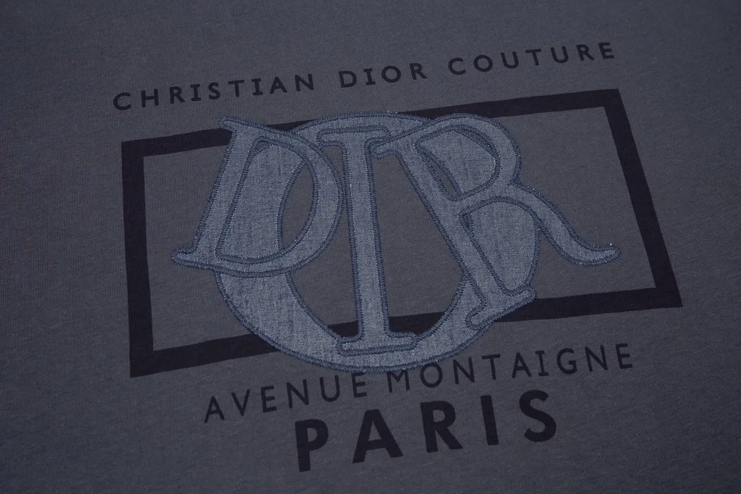【2026】【DIOR 公式旗艦店】ディオール    Tシャツ ご好評に付き再入荷！