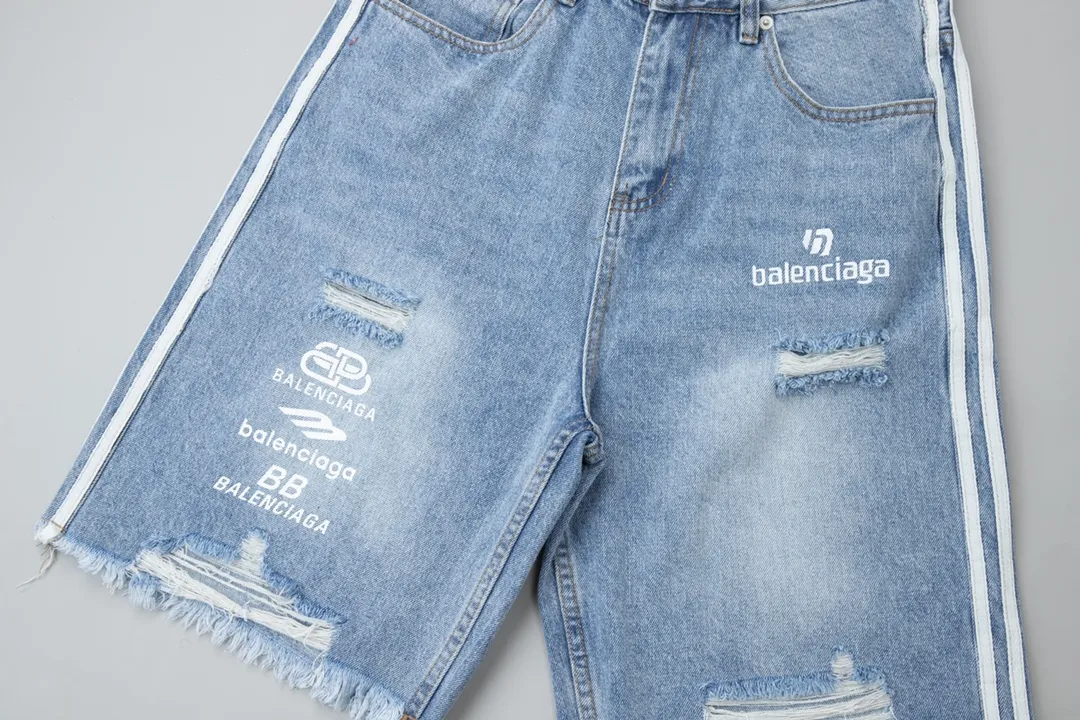 【2026】【BALENCIAGA  公式旗艦店】バレンシアガ   ショートパンツ  ご好評に付き再入荷！