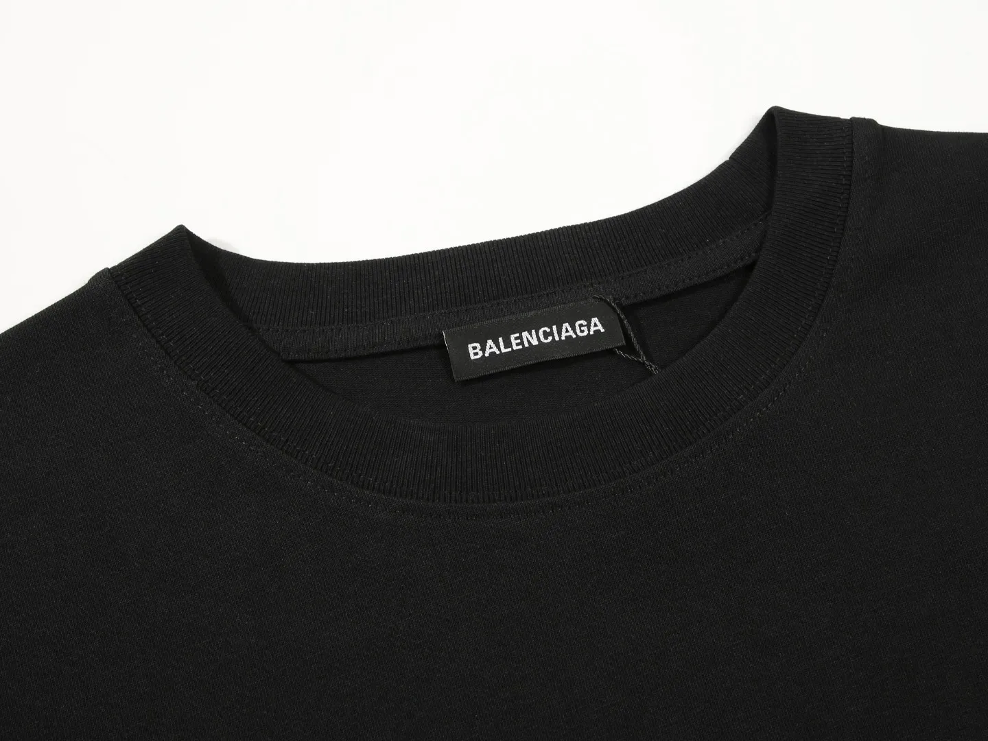 【2026】【BALENCIAGA   公式旗艦店】バレンシアガ  Tシャツ ご好評に付き再入荷！