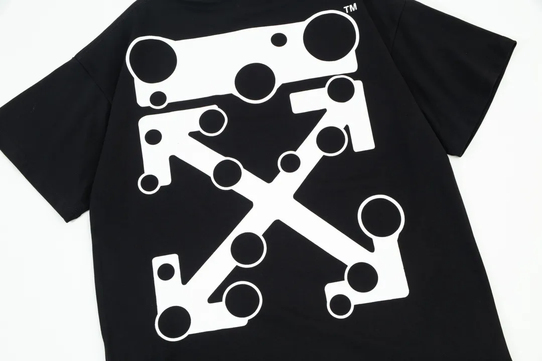 【2026】【OFF-WHITE 公式旗艦店】オフホワイト  Tシャツ ご好評に付き再入荷！