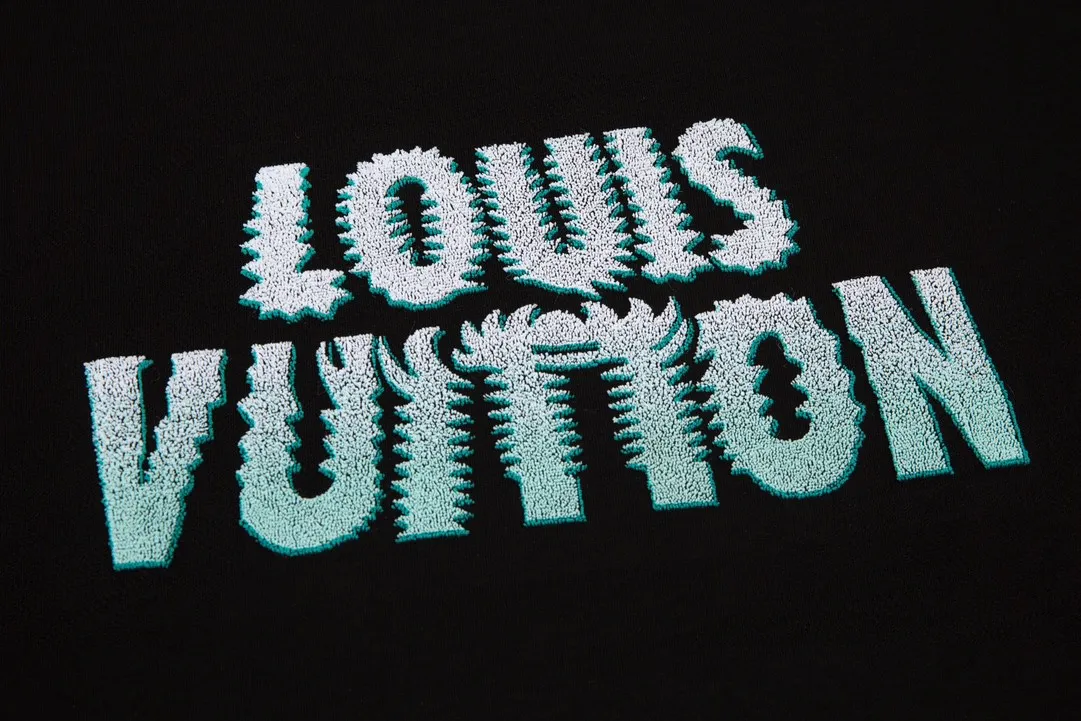 【2026】【LOUIS VUITTON 公式旗艦店】ルイヴィトン  Tシャツ   ご好評に付き再入荷！