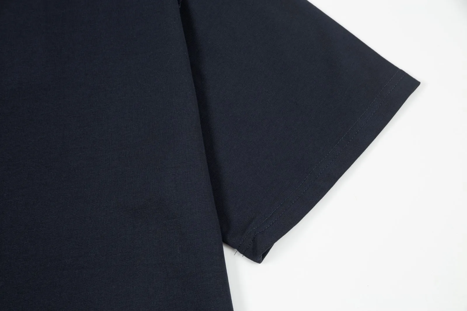 【2026】【LOUIS VUITTON 公式旗艦店】ルイヴィトン  Tシャツ   ご好評に付き再入荷！