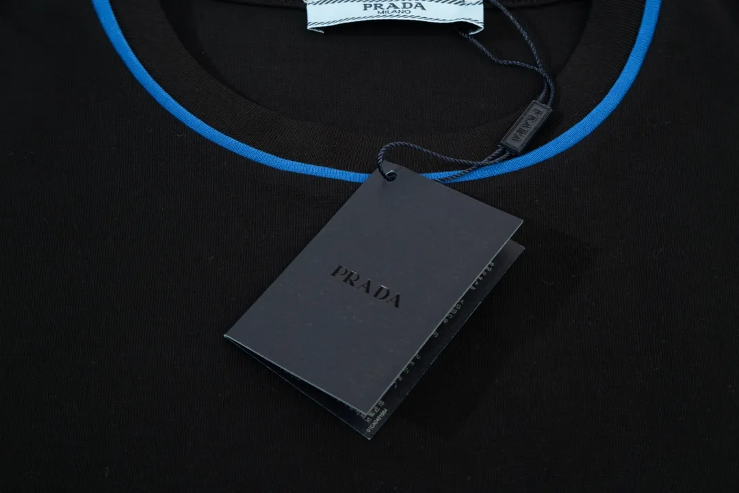 【2026】【PRADA 公式旗艦店】 プラダ Tシャツ  ご好評に付き再入荷！