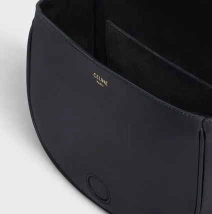【2026】【完売間近】CELINE セリーヌ フォルコキュイル ショルダーバッグ 大人気 18.5*15*7cm