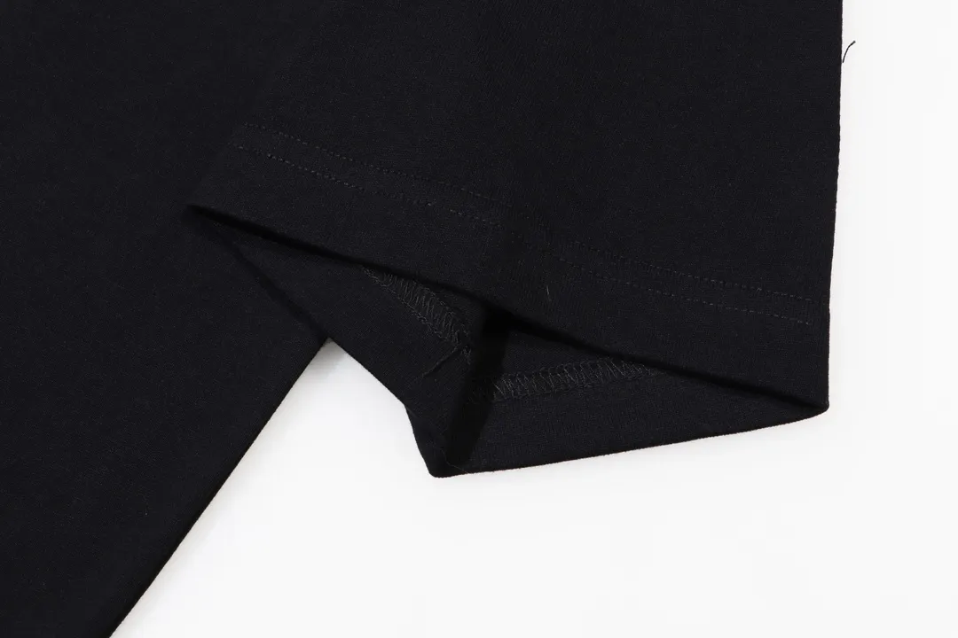 【2026】【YSL SAINT LAURENT 公式旗艦店】サンローラン Tシャツ ご好評に付き再入荷！
