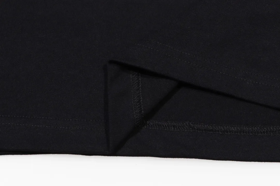 【2026】【YSL SAINT LAURENT 公式旗艦店】サンローラン Tシャツ ご好評に付き再入荷！