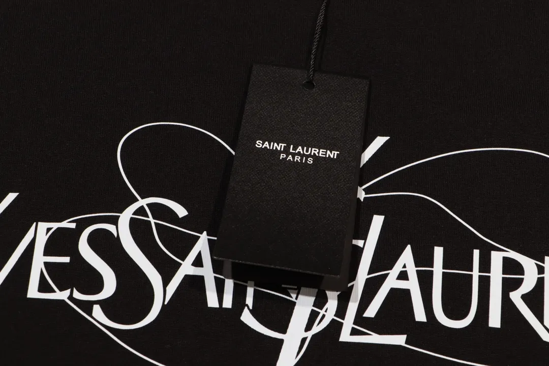 【2026】【YSL SAINT LAURENT 公式旗艦店】サンローラン Tシャツ ご好評に付き再入荷！