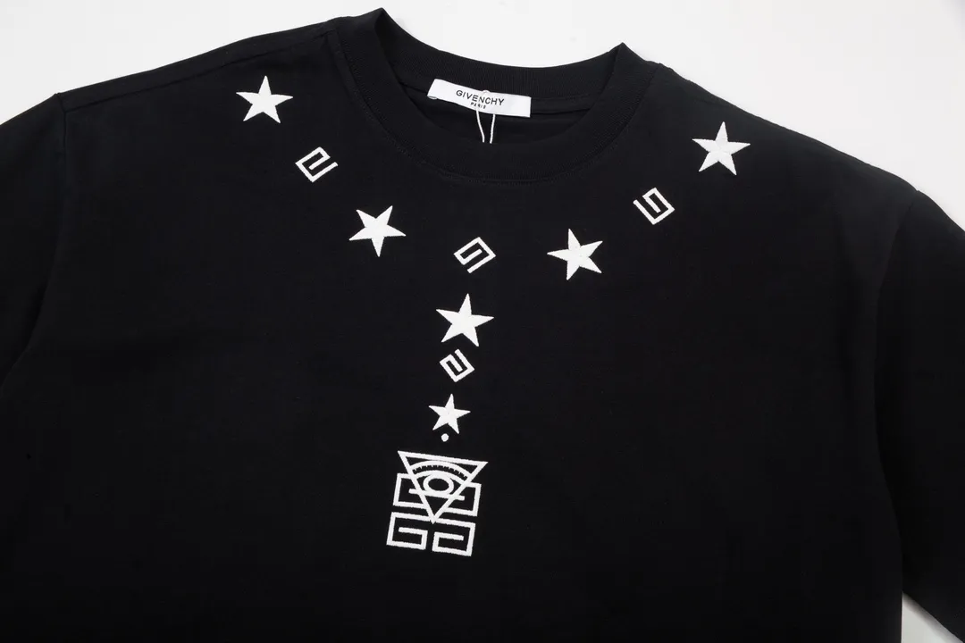 【2026】【GIVENCHY  公式旗艦店】ジバンシー   Tシャツご好評に付き再入荷！